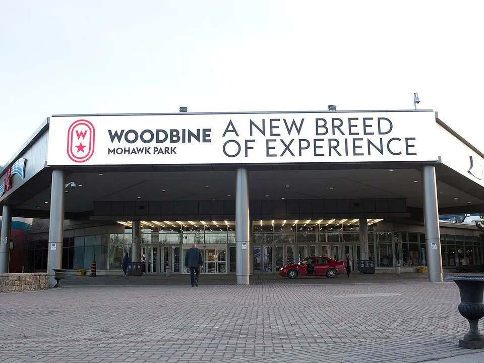Main entrance of Woodbine Mohawk Park
